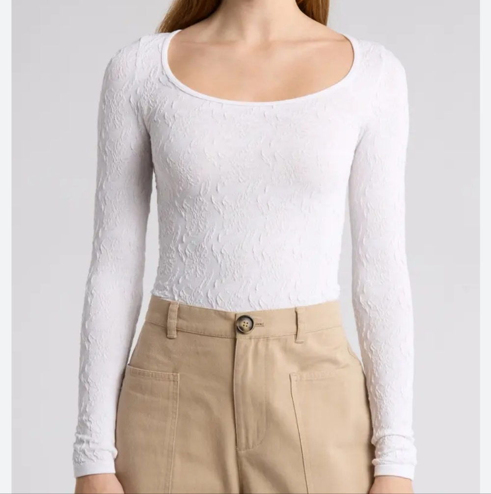 Elodie White Textured Long Sleeve Crop Top